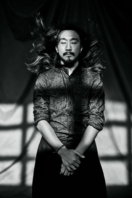A self-portrait (Photo by Yin Chao)